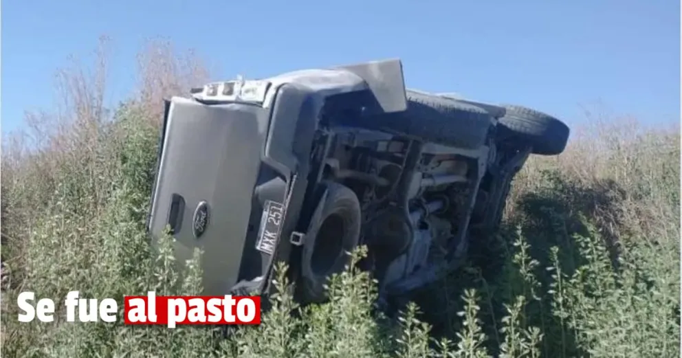 Impresionante vuelco tras perder el control de su camioneta