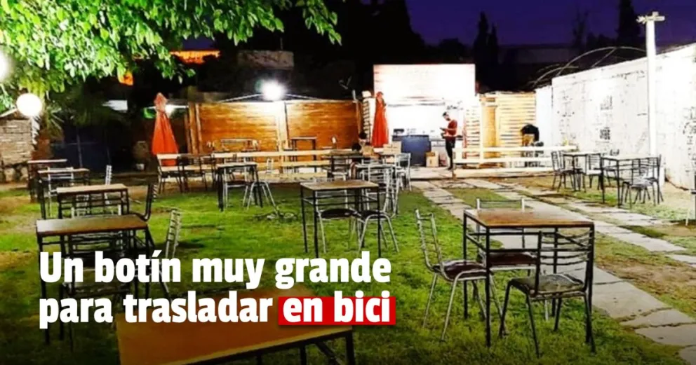 Se robó la mesa de una lomoteca en bicicleta y fue condenado a prisión condicional