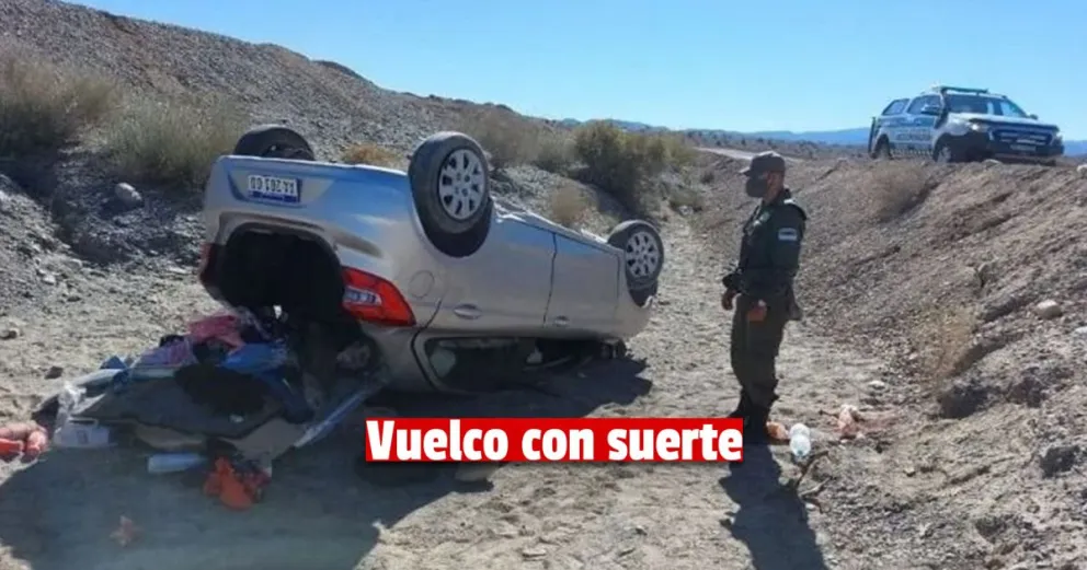 Iglesia: madre e hija volcaron y salieron ilesas  