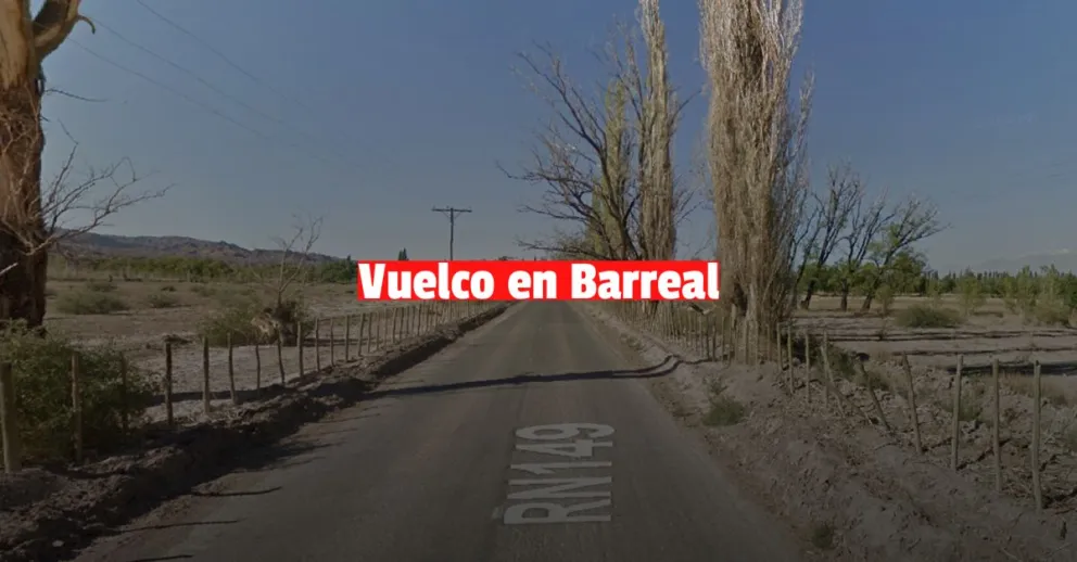 Una familia volcó en Barreal y una menor terminó internada