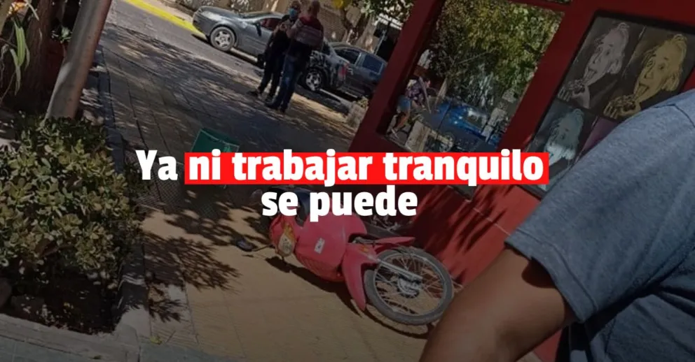 Una mujer sufrió el robo de su moto mientras se encontraba trabajando
