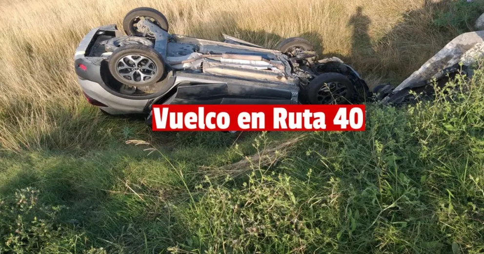 Un auto que transitaba por Ruta 40 volcó en Ullum