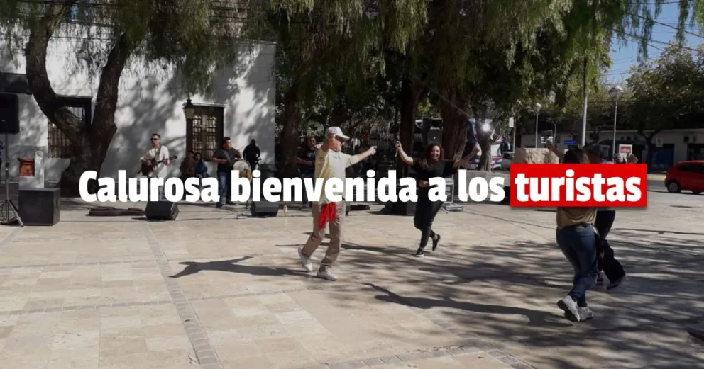 Los turistas coparon El Carrascal y fueron recibidos con un evento musical