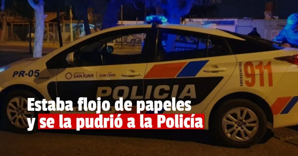 Manejaba flojo de papeles, lo paró la Policía y pateó el patrullero 