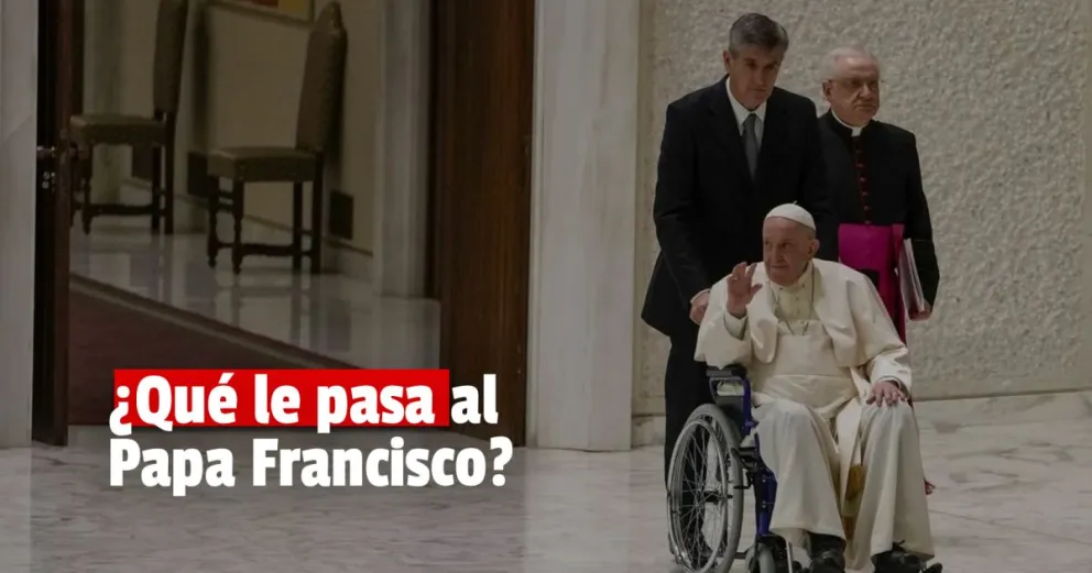 El Papa Francisco se mostró en silla de ruedas por su malestar en la rodilla